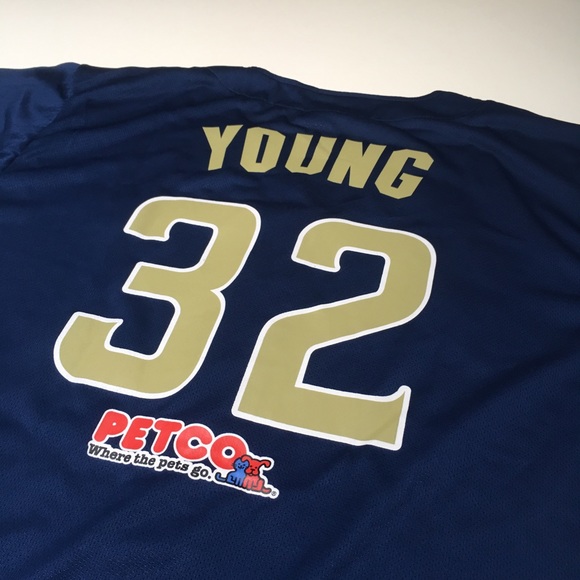 San Diego Padres Chris Young #32 promo jersey - Picture 8 of 8